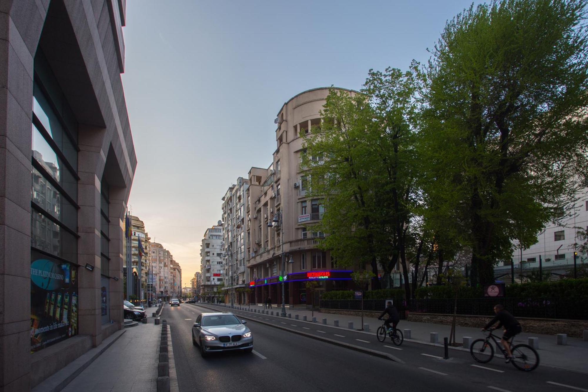 Eclectic 3 Bedroom Calea Victoriei By Urbanesq Букурещ Екстериор снимка