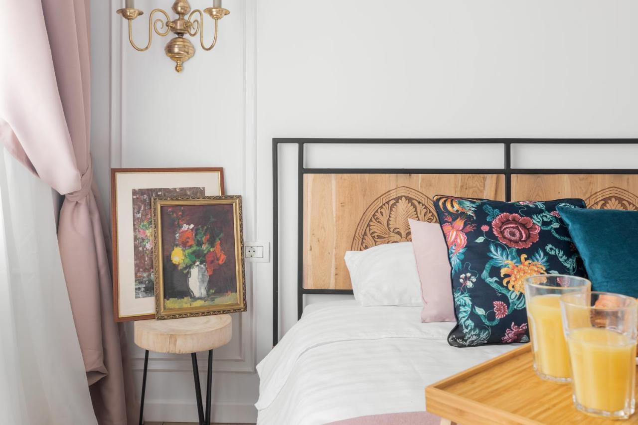 Eclectic 3 Bedroom Calea Victoriei By Urbanesq Букурещ Екстериор снимка