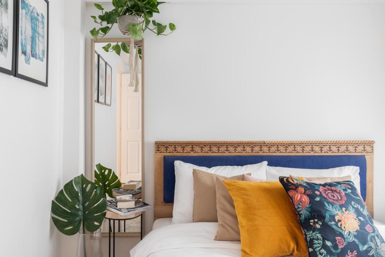 Eclectic 3 Bedroom Calea Victoriei By Urbanesq Букурещ Екстериор снимка