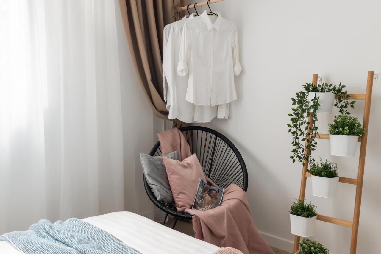 Eclectic 3 Bedroom Calea Victoriei By Urbanesq Букурещ Екстериор снимка